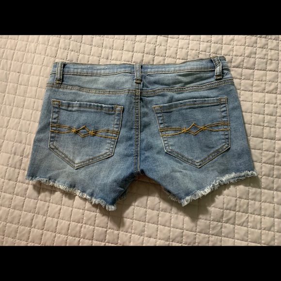 Mudd Size 5 shorts - Picture 2 of 2